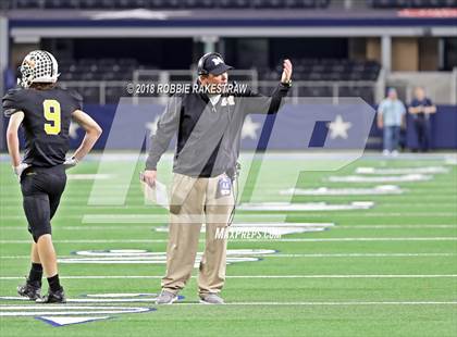 Thumbnail 3 in Grandview vs. Malakoff (UIL 3A Division 1 Championship) photogallery.