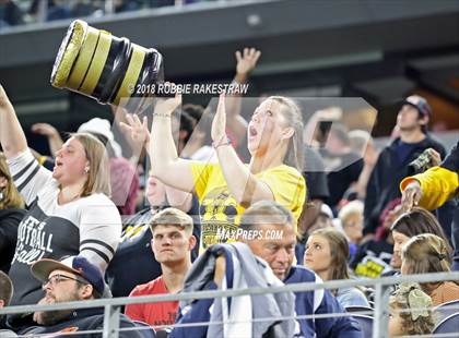 Thumbnail 3 in Grandview vs. Malakoff (UIL 3A Division 1 Championship) photogallery.