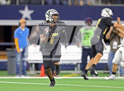 Thumbnail 1 in Grandview vs. Malakoff (UIL 3A Division 1 Championship) photogallery.