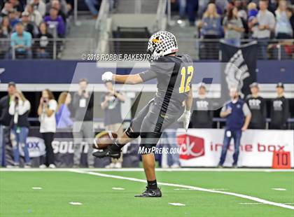 Thumbnail 3 in Grandview vs. Malakoff (UIL 3A Division 1 Championship) photogallery.