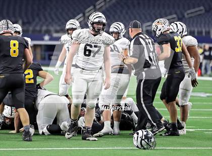 Thumbnail 2 in Grandview vs. Malakoff (UIL 3A Division 1 Championship) photogallery.