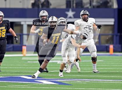 Thumbnail 3 in Grandview vs. Malakoff (UIL 3A Division 1 Championship) photogallery.