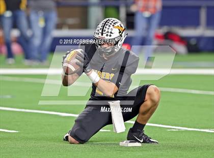 Thumbnail 2 in Grandview vs. Malakoff (UIL 3A Division 1 Championship) photogallery.