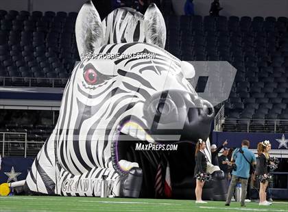 Thumbnail 2 in Grandview vs. Malakoff (UIL 3A Division 1 Championship) photogallery.