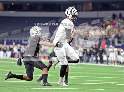 Thumbnail 3 in Grandview vs. Malakoff (UIL 3A Division 1 Championship) photogallery.