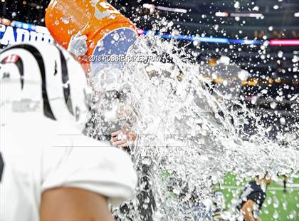 Thumbnail 1 in Grandview vs. Malakoff (UIL 3A Division 1 Championship) photogallery.