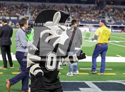 Thumbnail 1 in Grandview vs. Malakoff (UIL 3A Division 1 Championship) photogallery.