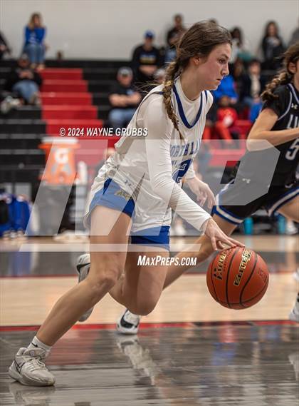 Thumbnail 3 in North Lamar vs. Lindale (UIL 4A Bi-District Playoff) photogallery.