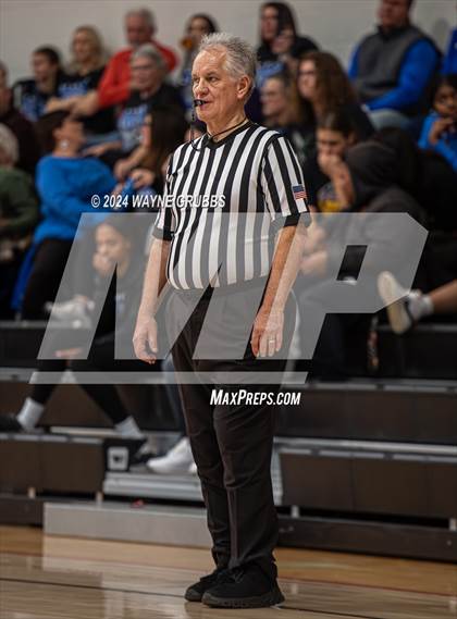 Thumbnail 1 in North Lamar vs. Lindale (UIL 4A Bi-District Playoff) photogallery.