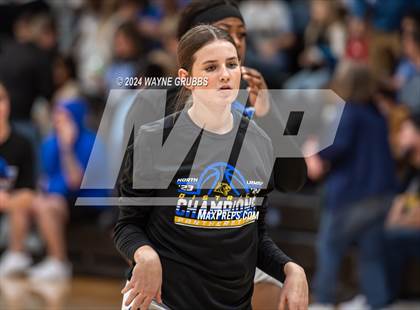 Thumbnail 2 in North Lamar vs. Lindale (UIL 4A Bi-District Playoff) photogallery.