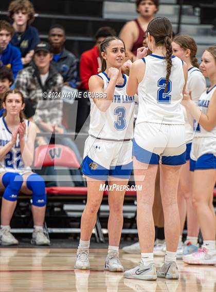 Thumbnail 1 in North Lamar vs. Lindale (UIL 4A Bi-District Playoff) photogallery.