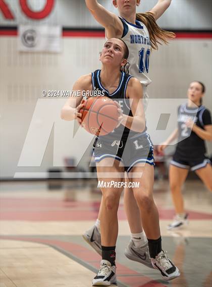 Thumbnail 2 in North Lamar vs. Lindale (UIL 4A Bi-District Playoff) photogallery.