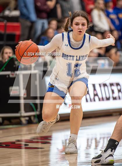 Thumbnail 3 in North Lamar vs. Lindale (UIL 4A Bi-District Playoff) photogallery.