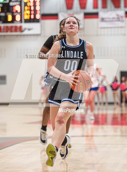 Thumbnail 1 in North Lamar vs. Lindale (UIL 4A Bi-District Playoff) photogallery.
