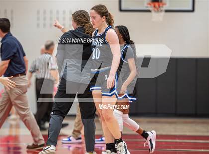 Thumbnail 2 in North Lamar vs. Lindale (UIL 4A Bi-District Playoff) photogallery.