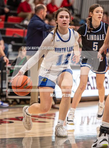 Thumbnail 1 in North Lamar vs. Lindale (UIL 4A Bi-District Playoff) photogallery.