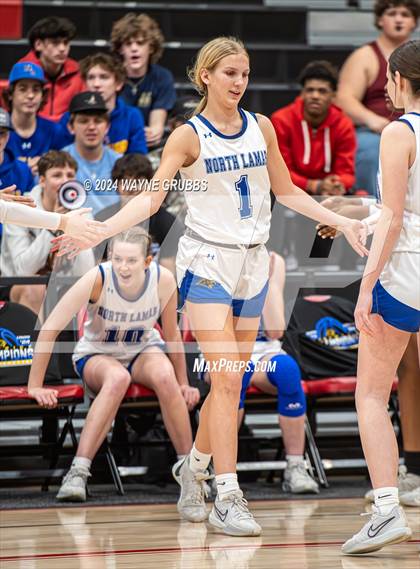 Thumbnail 3 in North Lamar vs. Lindale (UIL 4A Bi-District Playoff) photogallery.