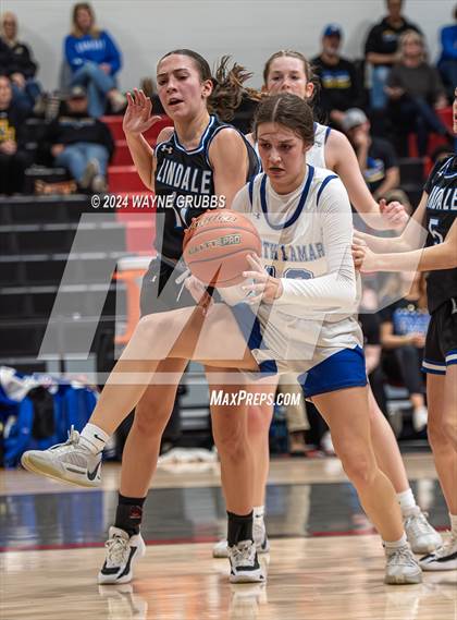 Thumbnail 1 in North Lamar vs. Lindale (UIL 4A Bi-District Playoff) photogallery.