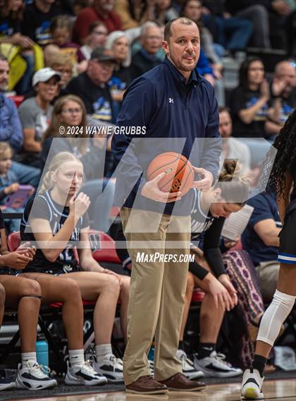 Thumbnail 1 in North Lamar vs. Lindale (UIL 4A Bi-District Playoff) photogallery.