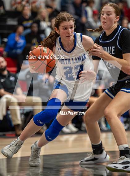 Thumbnail 3 in North Lamar vs. Lindale (UIL 4A Bi-District Playoff) photogallery.