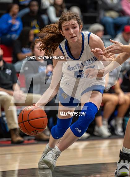 Thumbnail 3 in North Lamar vs. Lindale (UIL 4A Bi-District Playoff) photogallery.