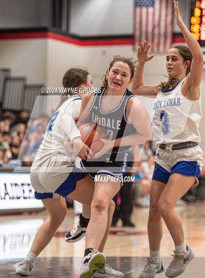 Thumbnail 1 in North Lamar vs. Lindale (UIL 4A Bi-District Playoff) photogallery.