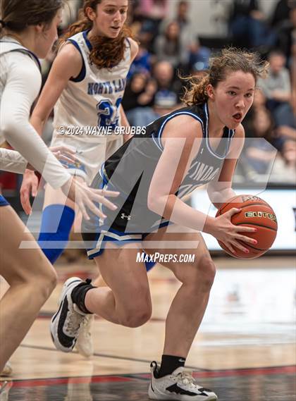 Thumbnail 1 in North Lamar vs. Lindale (UIL 4A Bi-District Playoff) photogallery.