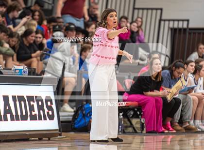 Thumbnail 1 in North Lamar vs. Lindale (UIL 4A Bi-District Playoff) photogallery.
