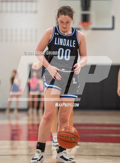 Thumbnail 1 in North Lamar vs. Lindale (UIL 4A Bi-District Playoff) photogallery.