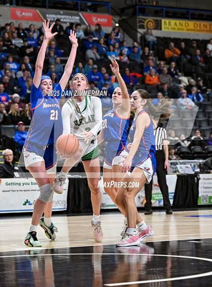 Thumbnail 1 in Mountain View vs Elk Lake (PIAA District 2 Class 2A Final) photogallery.