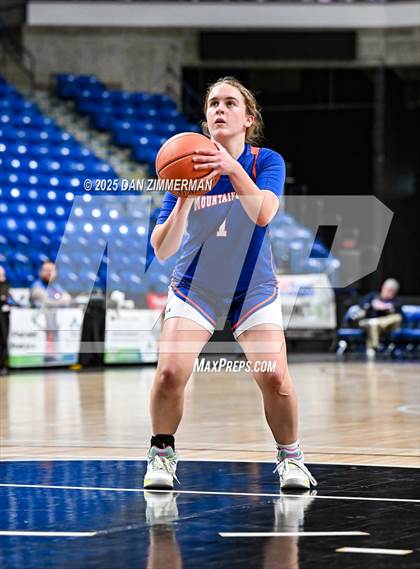 Thumbnail 1 in Mountain View vs Elk Lake (PIAA District 2 Class 2A Final) photogallery.