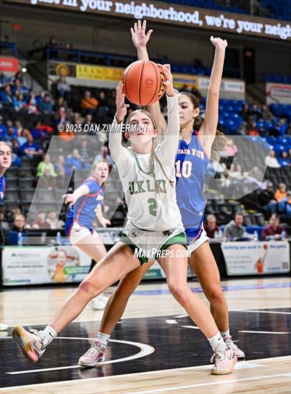 Thumbnail 2 in Mountain View vs Elk Lake (PIAA District 2 Class 2A Final) photogallery.