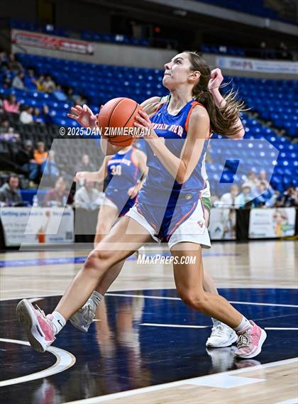 Thumbnail 1 in Mountain View vs Elk Lake (PIAA District 2 Class 2A Final) photogallery.