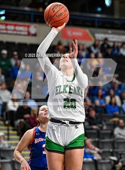 Thumbnail 2 in Mountain View vs Elk Lake (PIAA District 2 Class 2A Final) photogallery.