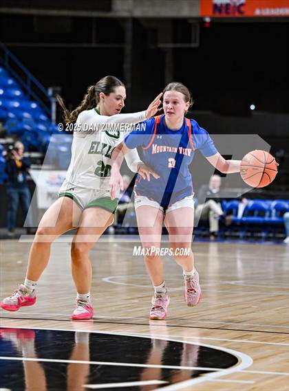 Thumbnail 3 in Mountain View vs Elk Lake (PIAA District 2 Class 2A Final) photogallery.