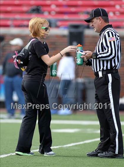 Thumbnail 1 in Guyer vs. Longview (5A Division 2 Semifinals) photogallery.