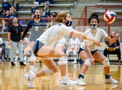 Thumbnail 1 in Johnson vs O'Connor (JV) photogallery.