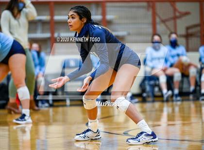 Thumbnail 2 in Johnson vs O'Connor (JV) photogallery.
