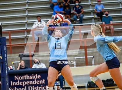 Thumbnail 2 in Johnson vs O'Connor (JV) photogallery.