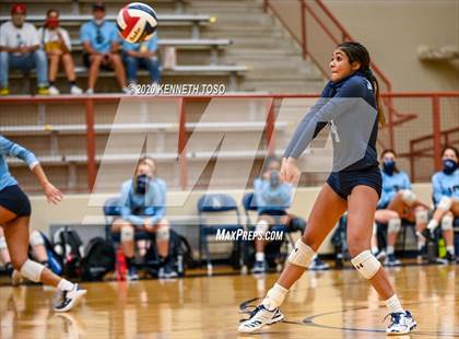 Thumbnail 1 in Johnson vs O'Connor (JV) photogallery.