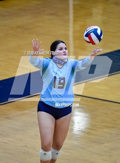 Thumbnail 3 in Johnson vs O'Connor (JV) photogallery.