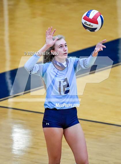 Thumbnail 2 in Johnson vs O'Connor (JV) photogallery.