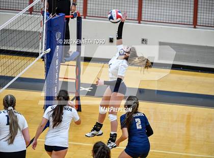 Thumbnail 2 in Johnson vs O'Connor (JV) photogallery.