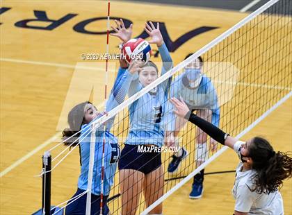 Thumbnail 1 in Johnson vs O'Connor (JV) photogallery.