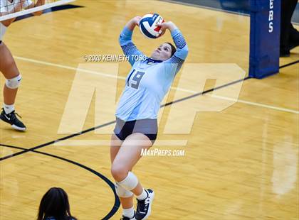 Thumbnail 2 in Johnson vs O'Connor (JV) photogallery.