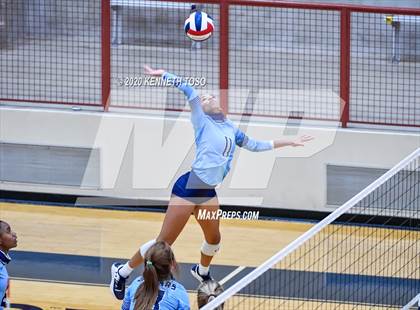 Thumbnail 1 in Johnson vs O'Connor (JV) photogallery.