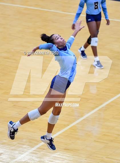 Thumbnail 2 in Johnson vs O'Connor (JV) photogallery.