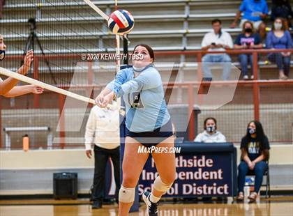 Thumbnail 2 in Johnson vs O'Connor (JV) photogallery.