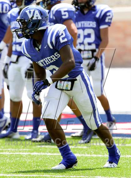 Thumbnail 1 in Van Alstyne vs. Holliday photogallery.