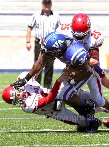 Thumbnail 3 in Van Alstyne vs. Holliday photogallery.